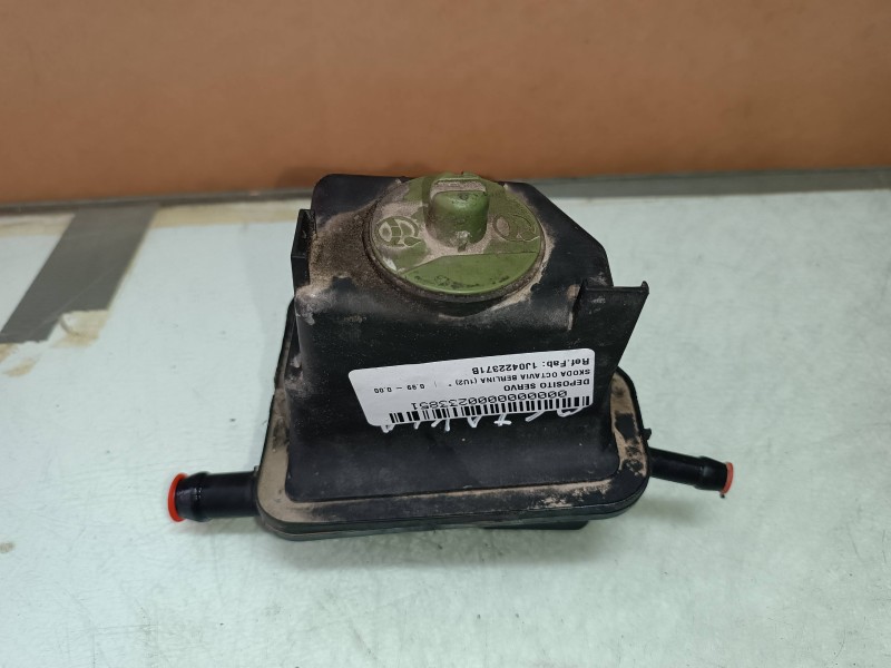 Recambio de deposito servo para skoda octavia berlina (1u2) referencia OEM IAM 1J0422371B  