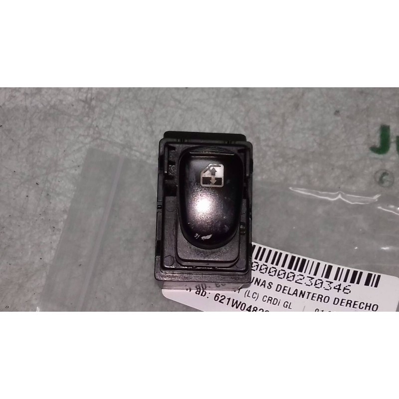 Recambio de mando elevalunas delantero derecho para hyundai accent (lc) crdi gl referencia OEM IAM 621W04820  5+2 PINES