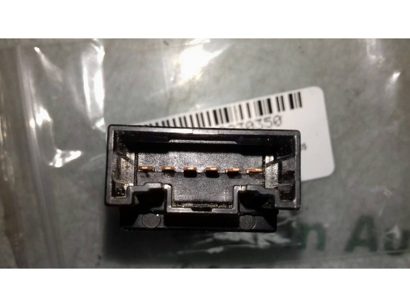 Recambio de interruptor para hyundai getz (tb) 1.5 crdi referencia OEM IAM  6 PINES ANTINIEBLAS