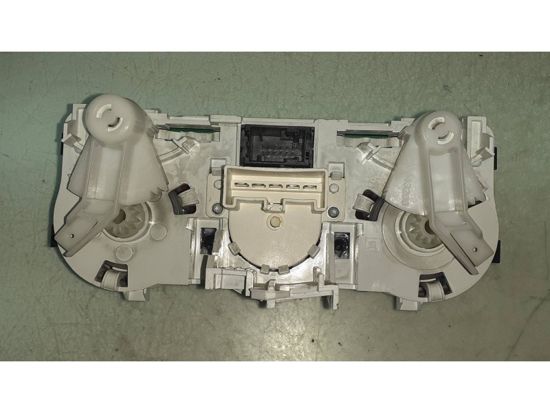 Recambio de mando calefaccion / aire acondicionado para opel corsa e edition ecoflex referencia OEM IAM   GM