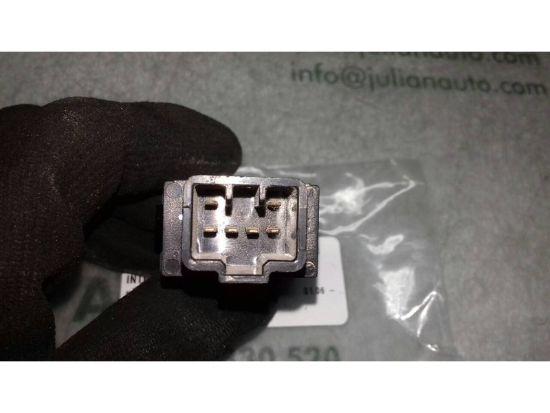 Recambio de interruptor para kia carens 2.0 crdi ex monovolumen referencia OEM IAM 864W03190 4+2 PINES TCS