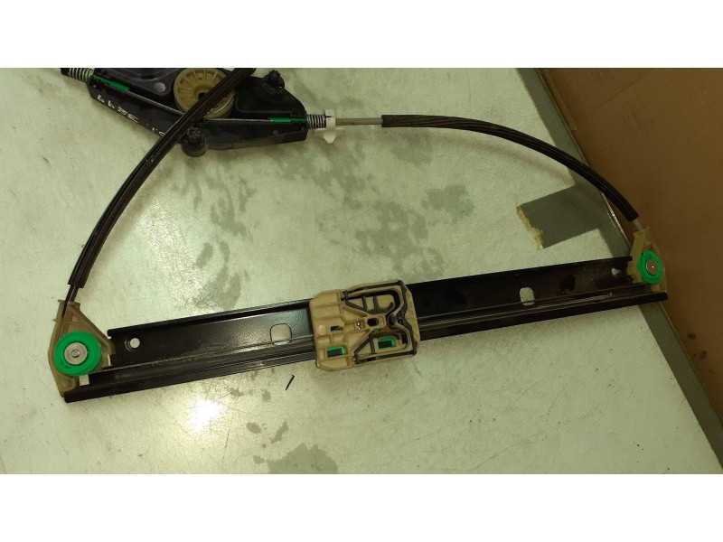 Recambio de elevalunas delantero izquierdo para audi a4 ber. (b8) basis referencia OEM IAM 8K0837461D BROSE ELECTRICO