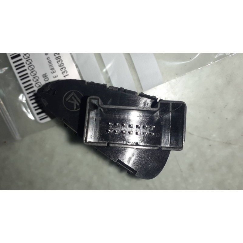 Recambio de interruptor para opel corsa e edition ecoflex referencia OEM IAM 13363826 10096074 BLOQUEO PUERTAS