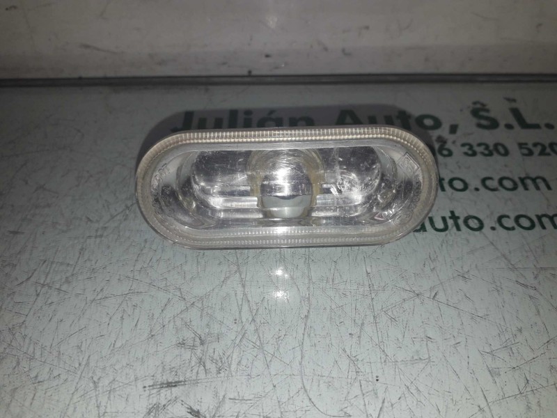 Recambio de piloto delantero izquierdo para volkswagen bora berlina (1j2) 2.3 v5 referencia OEM IAM 1J0949117  