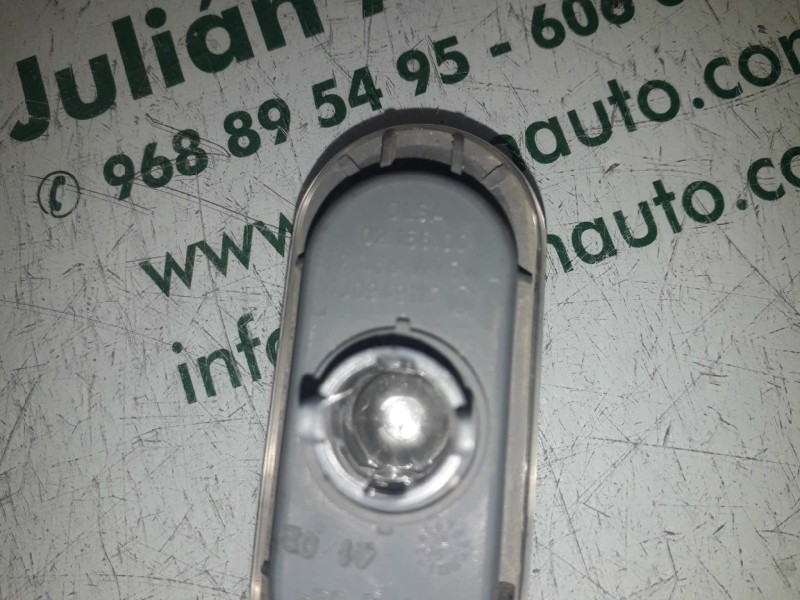 Recambio de piloto delantero izquierdo para volkswagen bora berlina (1j2) 2.3 v5 referencia OEM IAM 1J0949117  