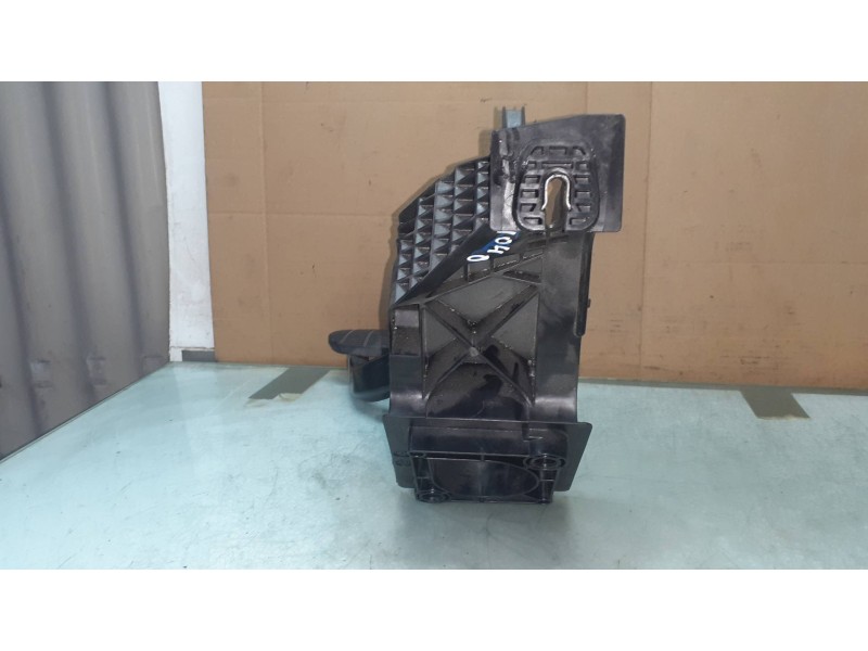 Recambio de pedal freno para bmw serie 1 lim. (f40) 118i referencia OEM IAM 81007132E 19929610 685659606