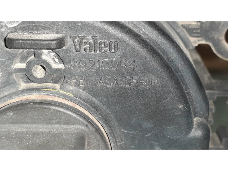 Recambio de faro antiniebla izquierdo para renault megane ii berlina 5p authentique referencia OEM IAM 99210094 VALEO CONECTOR 2