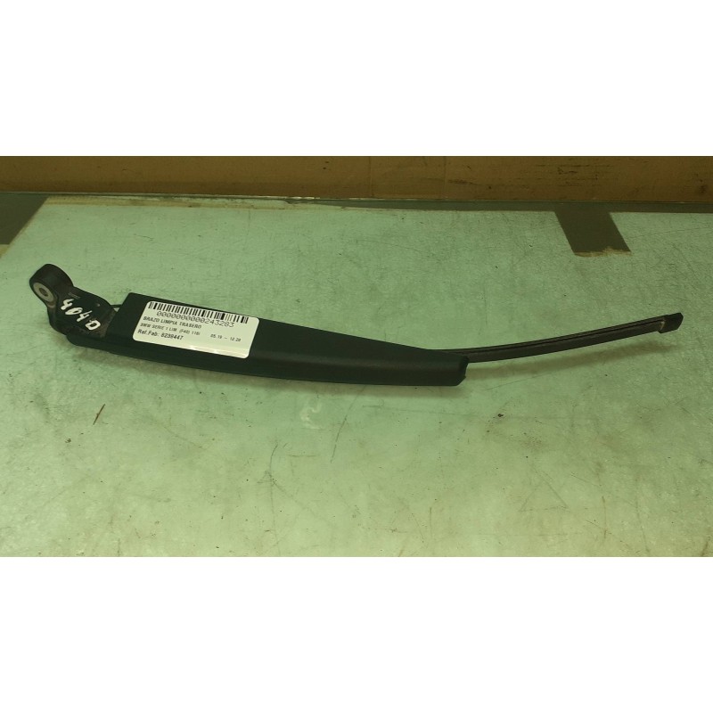 Recambio de brazo limpia trasero para bmw serie 1 lim. (f40) 118i referencia OEM IAM 8239447  7489776