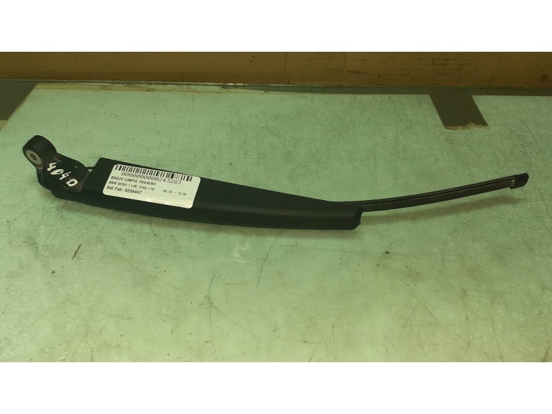 Recambio de brazo limpia trasero para bmw serie 1 lim. (f40) 118i referencia OEM IAM 8239447  7489776