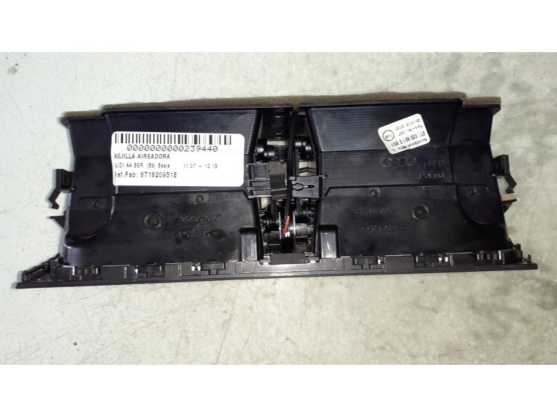 Recambio de rejilla aireadora para audi a4 ber. (b8) basis referencia OEM IAM 8T1820951E 06485005 06485006