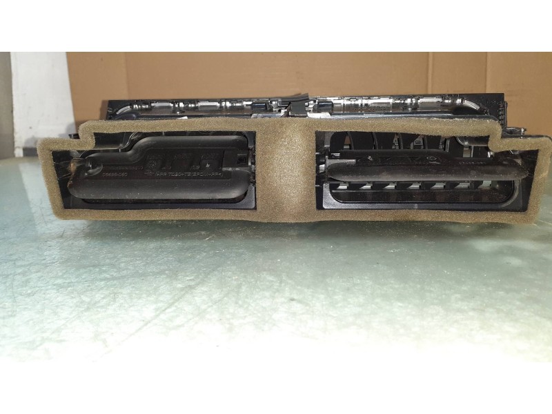 Recambio de rejilla aireadora para audi a4 ber. (b8) basis referencia OEM IAM 8T1820951E 06485005 06485006