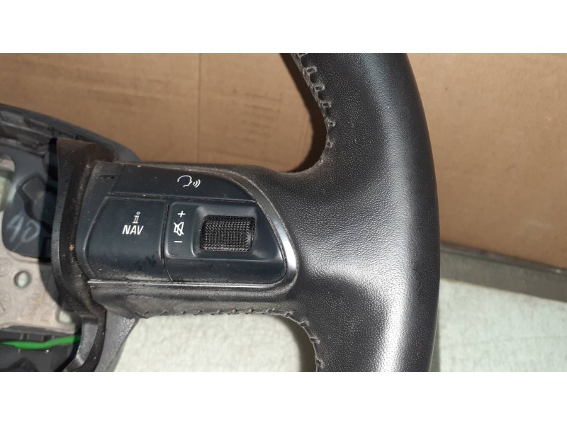 Recambio de volante para audi a4 ber. (b8) basis referencia OEM IAM 4L0419091AC 4L0419091 PIEL