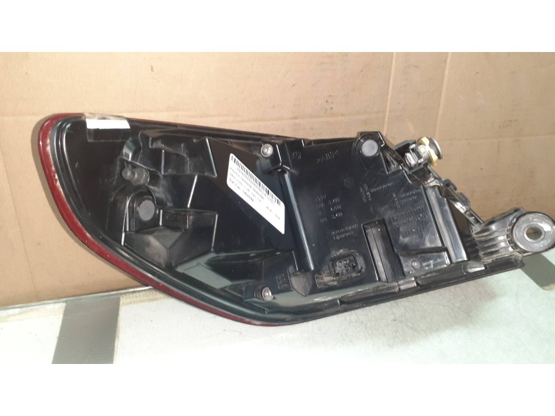 Recambio de piloto trasero derecho para bmw serie 1 lim. (f40) 118i referencia OEM IAM 647502 63217450644 647594R