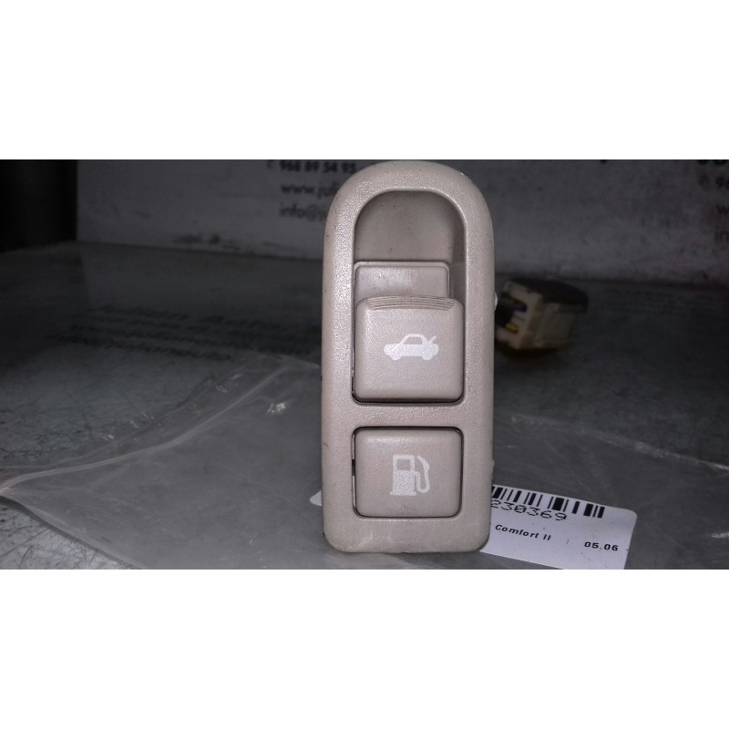 Recambio de mando multifuncion para hyundai sonata (nf) 2.0 crdi comfort ii referencia OEM IAM 935553K000 4 PINES DEPOSITO Y MAL