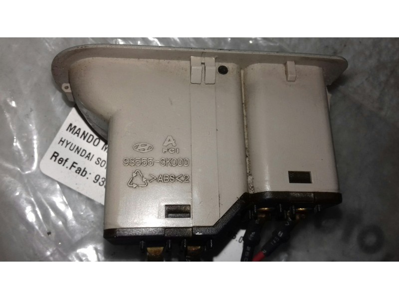 Recambio de mando multifuncion para hyundai sonata (nf) 2.0 crdi comfort ii referencia OEM IAM 935553K000 4 PINES DEPOSITO Y MAL