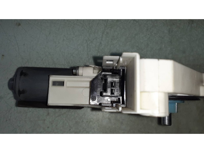 Recambio de motor elevalunas delantero izquierdo para audi a4 ber. (b8) basis referencia OEM IAM 8K0959801A 1101A66634110 053601