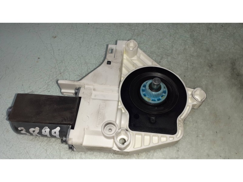 Recambio de motor elevalunas delantero izquierdo para audi a4 ber. (b8) basis referencia OEM IAM 8K0959801A 1101A66634110 053601