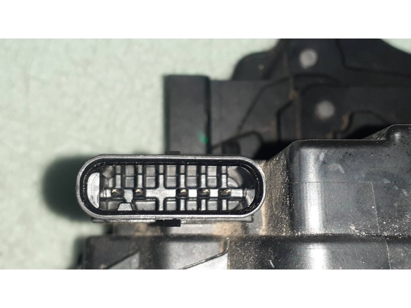 Recambio de cerradura puerta trasera izquierda para bmw serie 1 lim. (f40) 118i referencia OEM IAM 45473123 A046465 182838