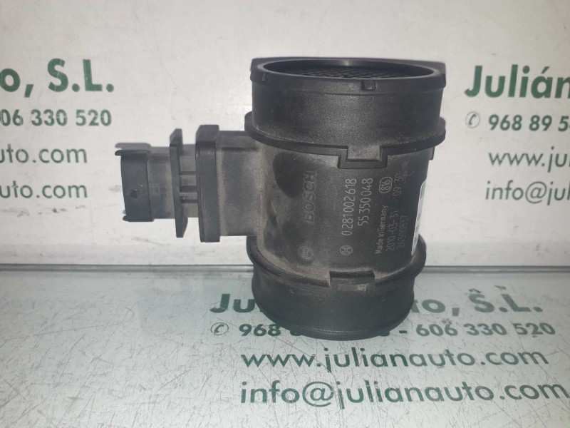 Recambio de caudalimetro para opel combo (corsa c) familiar referencia OEM IAM 0281002618 55350048 BOSCH