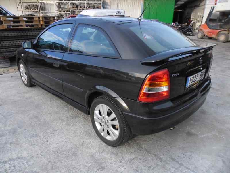 opel astra g berlina del año 2002