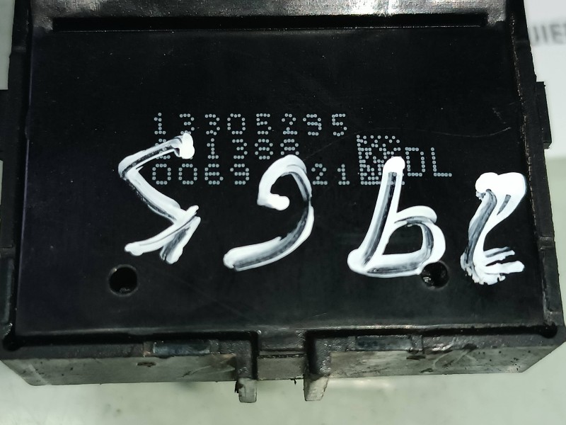 Recambio de mando elevalunas delantero izquierdo para chevrolet cruze lt referencia OEM IAM 13305295  CONECTOR 8 PINES