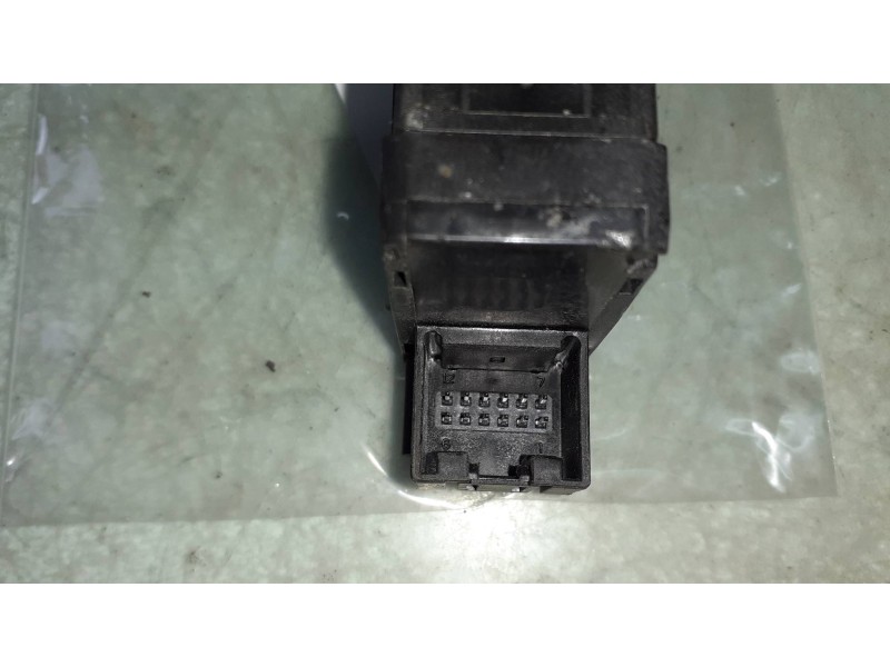 Recambio de interruptor para audi a4 ber. (b8) basis referencia OEM IAM 8K1927225E  FRENO MANO