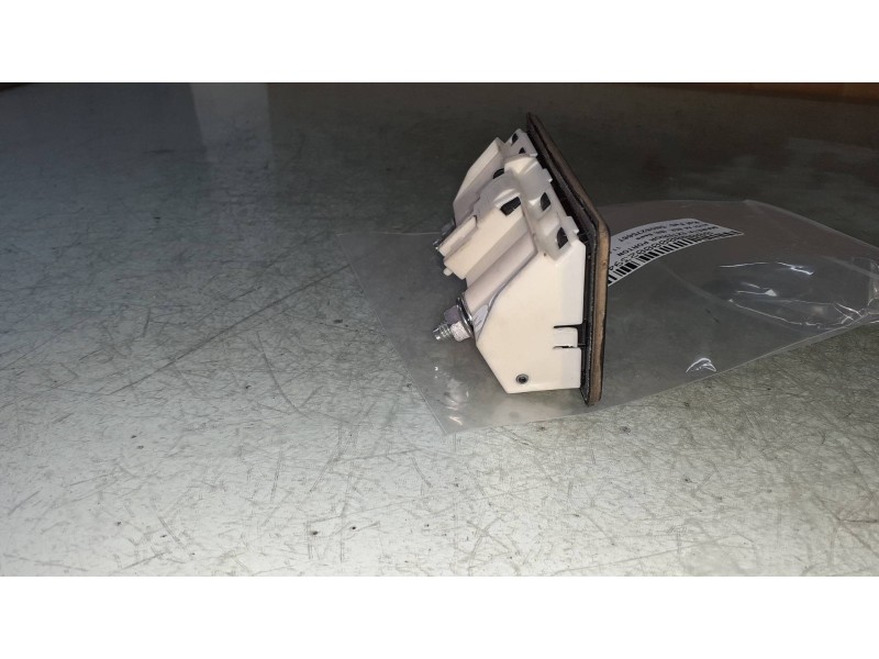 Recambio de maneta exterior porton para audi a4 ber. (b8) basis referencia OEM IAM 5N0827566T  