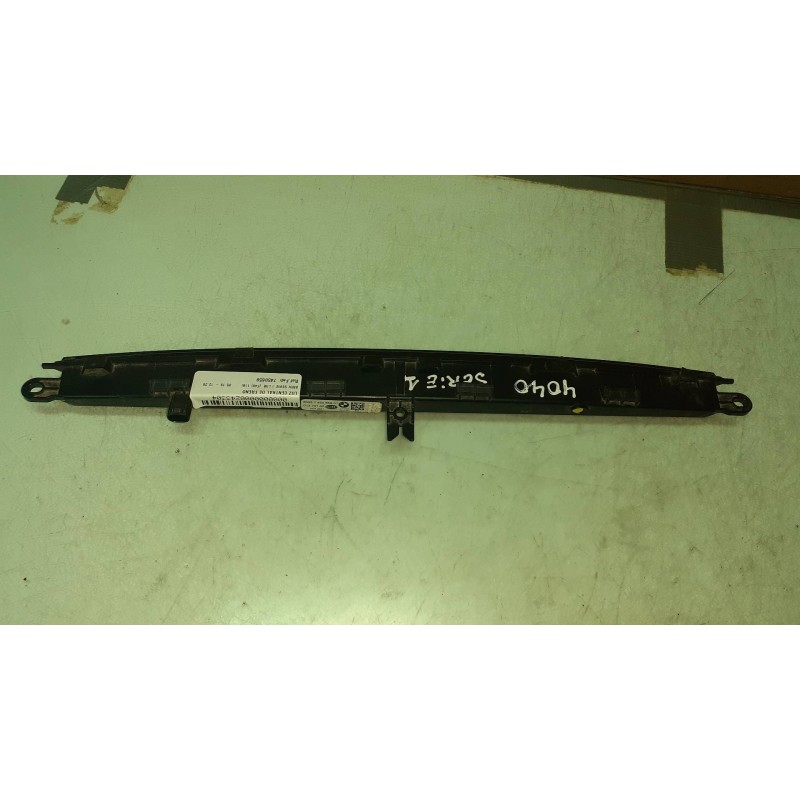 Recambio de luz central de freno para bmw serie 1 lim. (f40) 118i referencia OEM IAM 7450659 01373100 HELLA