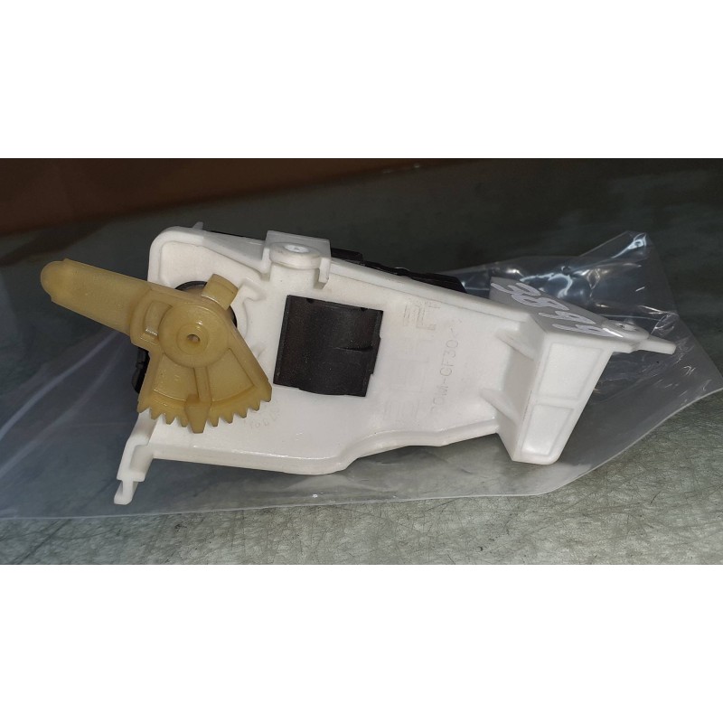 Recambio de motor calefaccion para audi a4 ber. (b8) basis referencia OEM IAM K9749007  CONECTOR 4 PINES