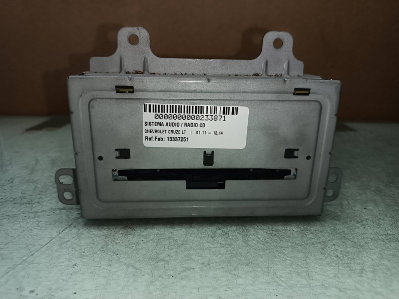 Recambio de sistema audio / radio cd para chevrolet cruze lt referencia OEM IAM 13337251 7612034311 