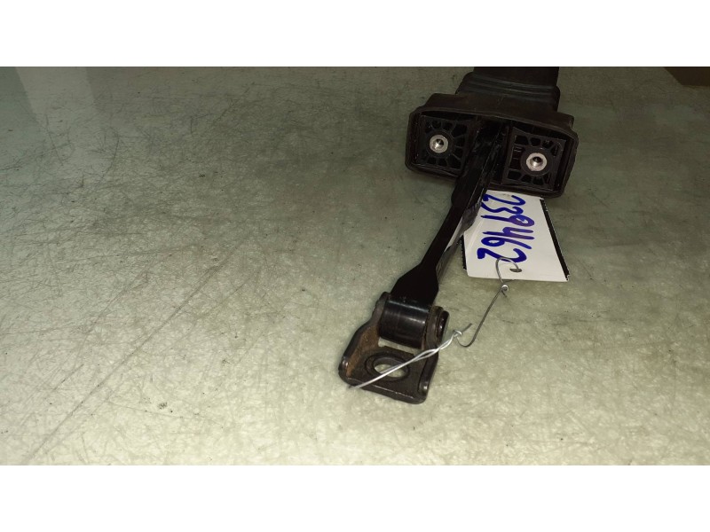 Recambio de retenedor puerta para audi a4 ber. (b8) basis referencia OEM IAM 8K0837267B 8K0837249D DELANTERO IZQUIERDO