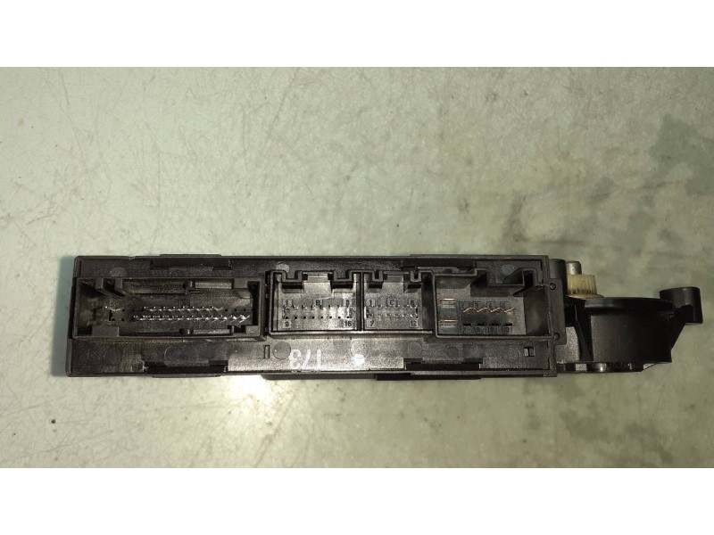 Recambio de motor elevalunas delantero derecho para audi a4 berlina (8e) 2.0 tdi 16v (103kw) referencia OEM IAM 8E1959802B  