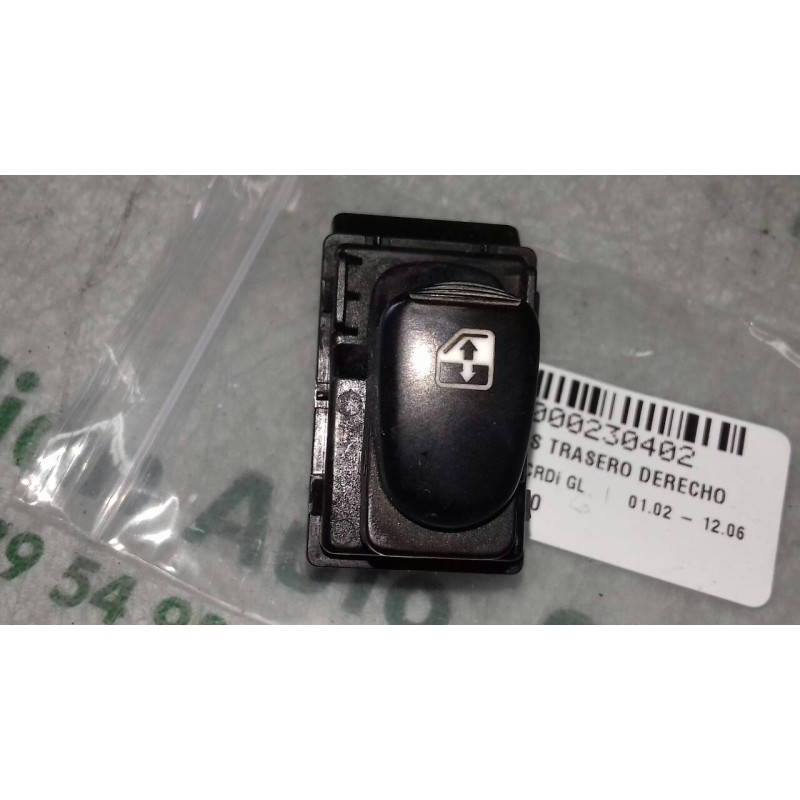 Recambio de mando elevalunas trasero derecho para hyundai accent (lc) crdi gl referencia OEM IAM 621W04620  5+2 PINES