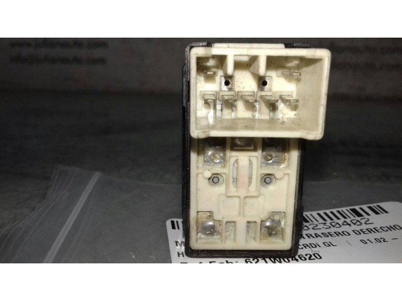 Recambio de mando elevalunas trasero derecho para hyundai accent (lc) crdi gl referencia OEM IAM 621W04620  5+2 PINES
