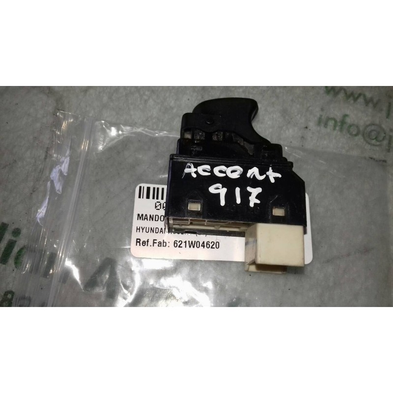 Recambio de mando elevalunas trasero derecho para hyundai accent (lc) crdi gl referencia OEM IAM 621W04620  5+2 PINES