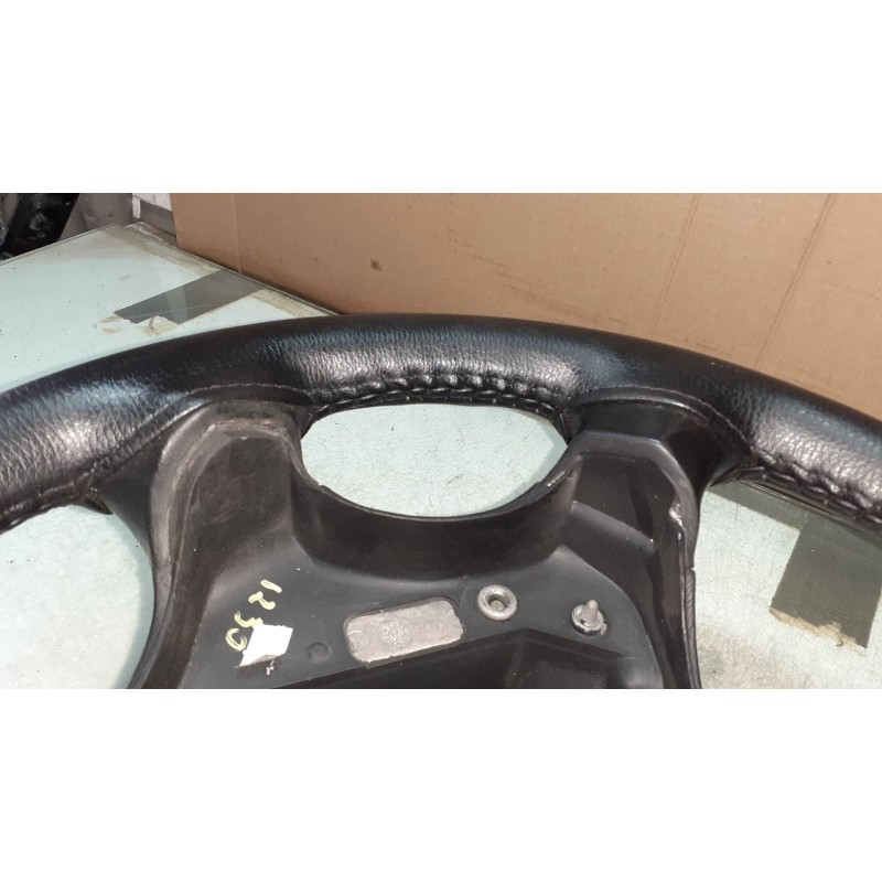 Recambio de volante para mercedes-benz clase c (w203) berlina 270 cdi (203.016) referencia OEM IAM A2034600903 A3101021 PIEL