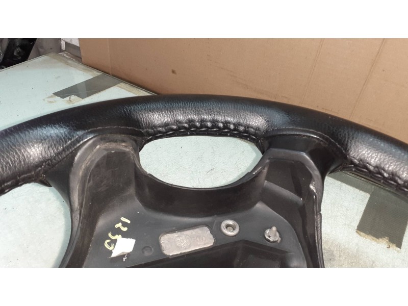 Recambio de volante para mercedes-benz clase c (w203) berlina 270 cdi (203.016) referencia OEM IAM A2034600903 A3101021 PIEL