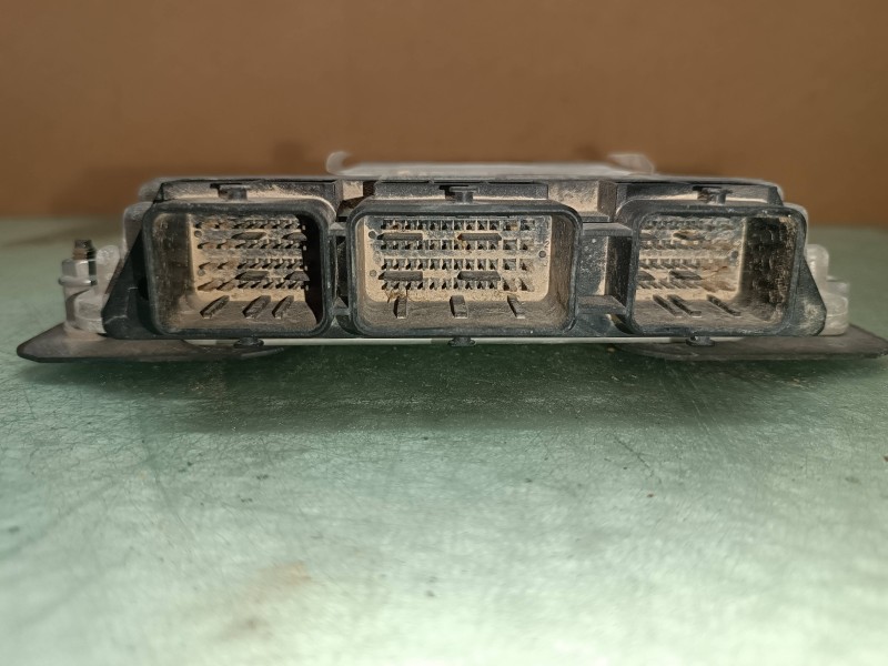 Recambio de centralita motor uce para citroen c4 berlina collection referencia OEM IAM 9664257580  