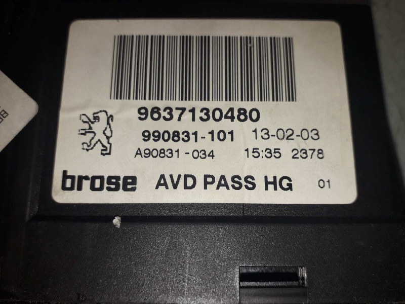 Recambio de motor elevalunas delantero derecho para peugeot 307 break / sw (s1) sw referencia OEM IAM 9637130480 0130821766 