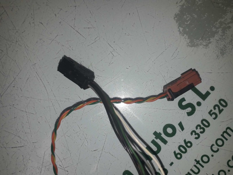 Recambio de retrovisor derecho para peugeot 307 break / sw (s1) sw referencia OEM IAM PP916070  ELECTRICO