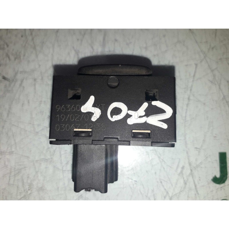 Recambio de mando elevalunas trasero izquierdo para peugeot 307 break / sw (s1) sw referencia OEM IAM 96360166XT  4 PINES