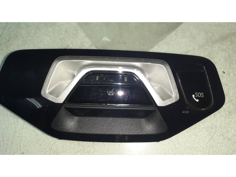 Recambio de luz interior para bmw serie 1 lim. (f40) 118i referencia OEM IAM 989113904 1044714104 
