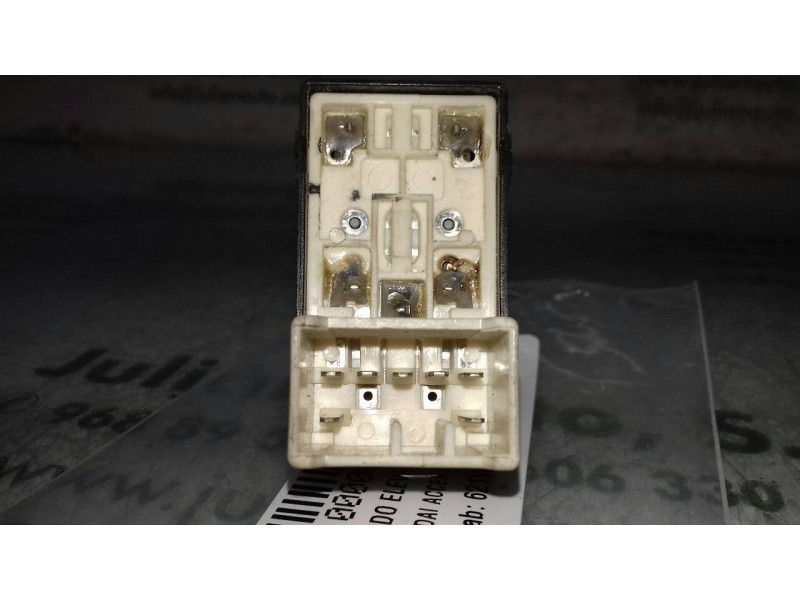 Recambio de mando elevalunas trasero izquierdo para hyundai accent (lc) gls referencia OEM IAM 621W04620  5+1 PINES