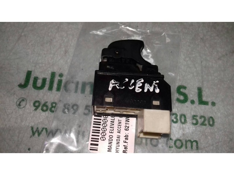 Recambio de mando elevalunas trasero izquierdo para hyundai accent (lc) gls referencia OEM IAM 621W04620  5+1 PINES