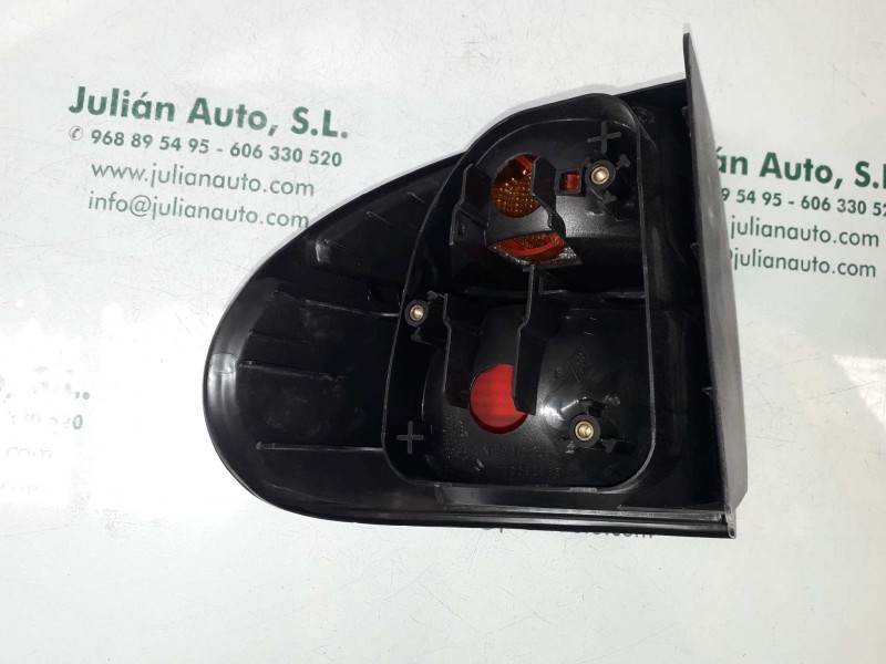 Recambio de piloto trasero derecho para renault laguna (b56) 1.6 referencia OEM IAM 7700820051 2225 EXT - ALETA