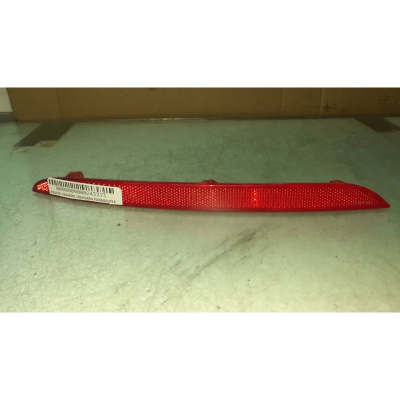 Recambio de piloto trasero izquierdo paragolpes para bmw serie 1 lim. (f40) 118i referencia OEM IAM 7450639 252709 24135110