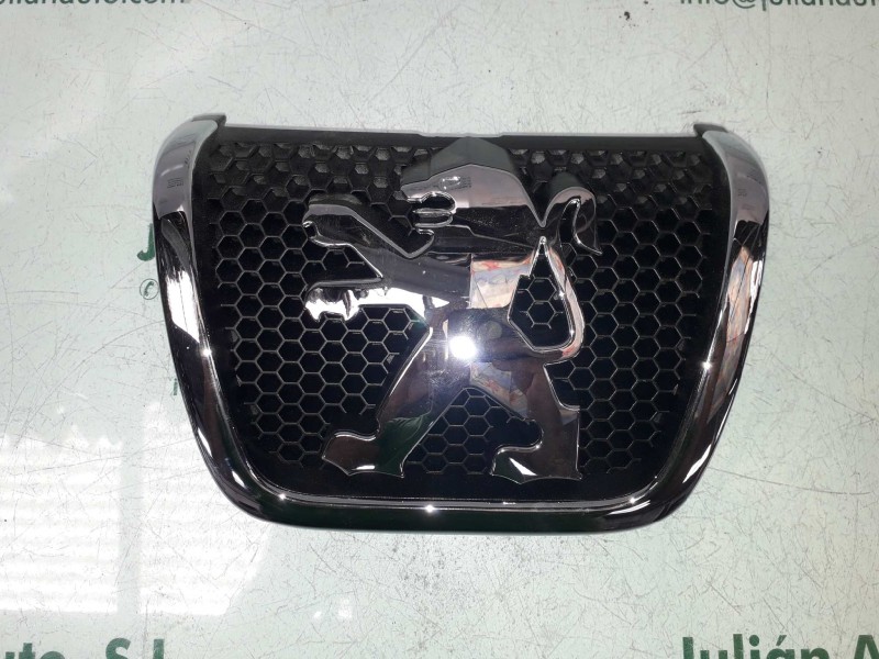 Recambio de rejilla delantera para peugeot partner (s2) combi plus referencia OEM IAM 9644759077  