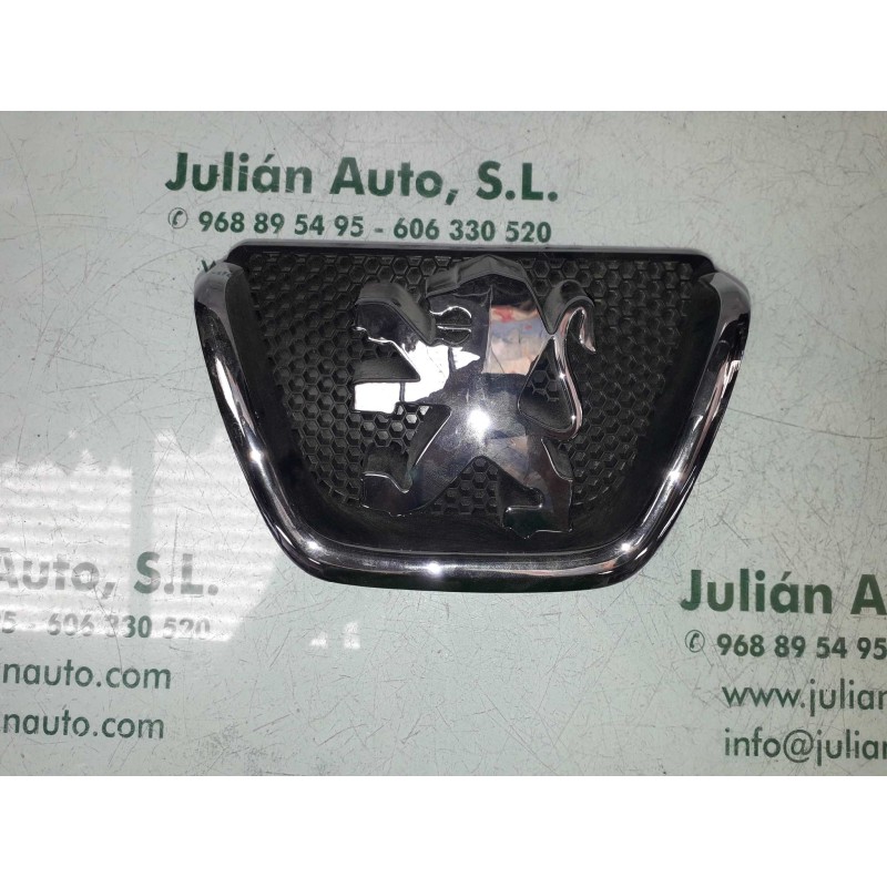 Recambio de rejilla delantera para peugeot 206 berlina quicksilver referencia OEM IAM 9628688677  