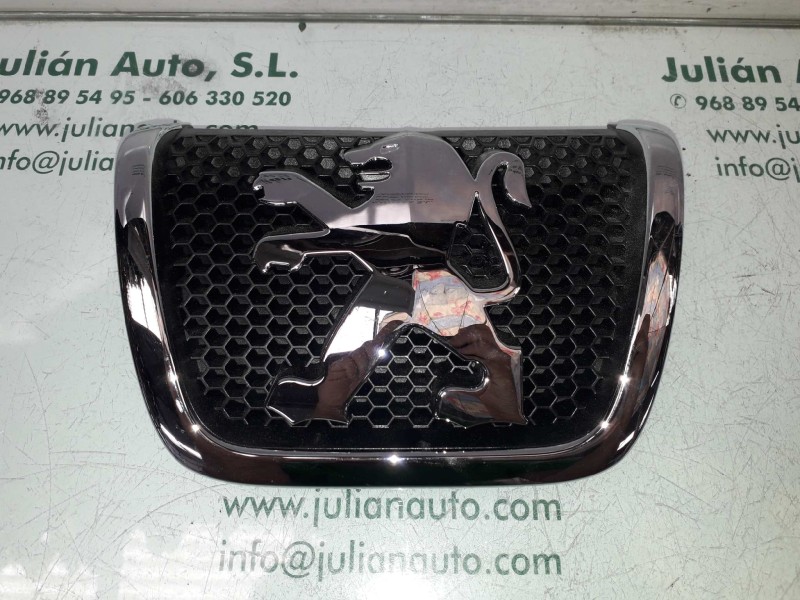 Recambio de rejilla delantera para peugeot partner (s2) combi plus referencia OEM IAM 9644759077  