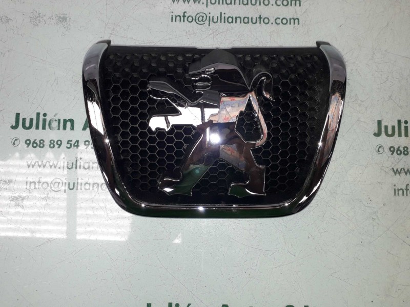 Recambio de rejilla delantera para peugeot partner (s2) combi plus referencia OEM IAM 9644759077  